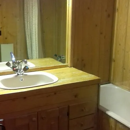 דירה Authentic 2 Bedroom *